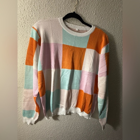 Colorful Checkered Sweater Size L - Picture 2 of 6